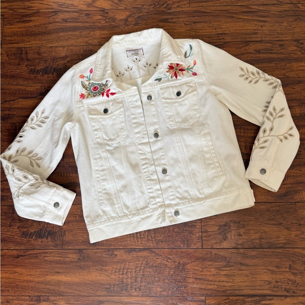 Johnny Was White Denim Embroidered Floral Boho Jean Jacket | Size Small